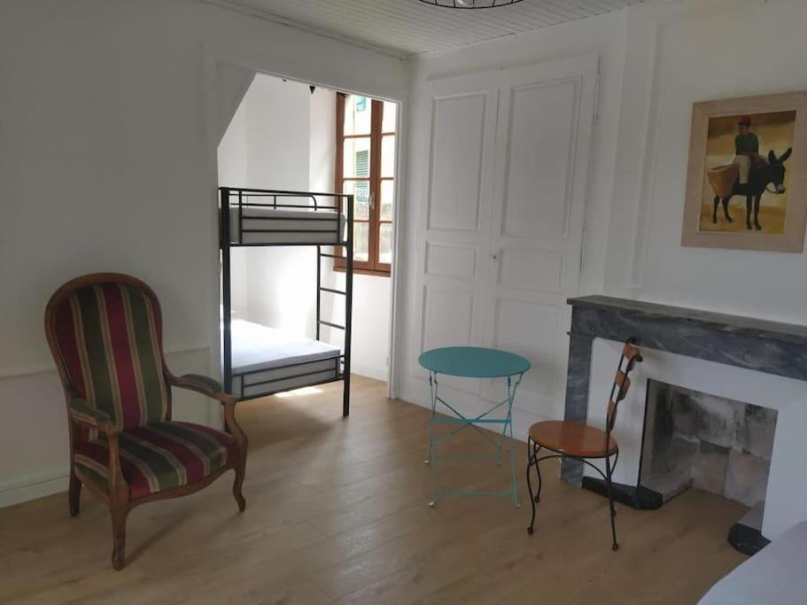 Baix Maison Chez Catherine מראה חיצוני תמונה